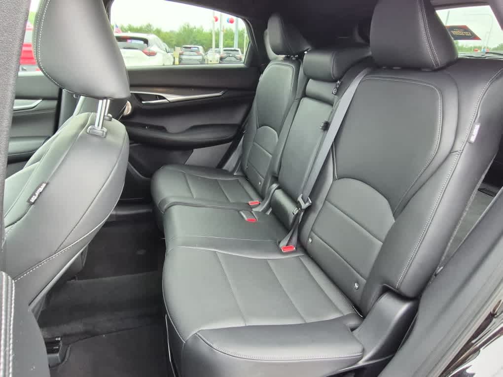 2023 INFINITI QX55 ESSENTIAL - Black Obsidian exterior view 7