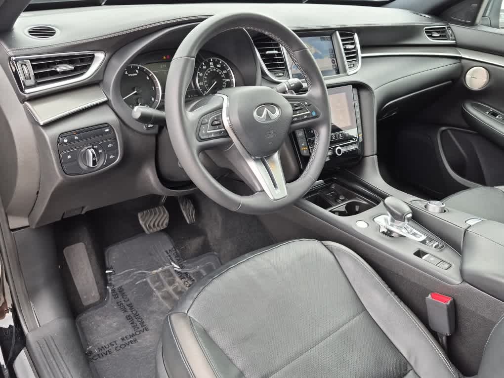 2023 INFINITI QX55 ESSENTIAL - Black Obsidian exterior view 11