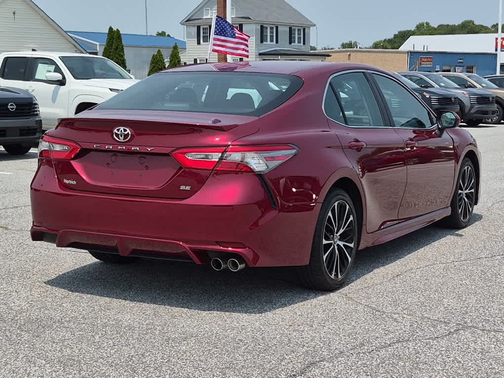 2018 Toyota Camry SE - Ruby Flare Pearl exterior view 3