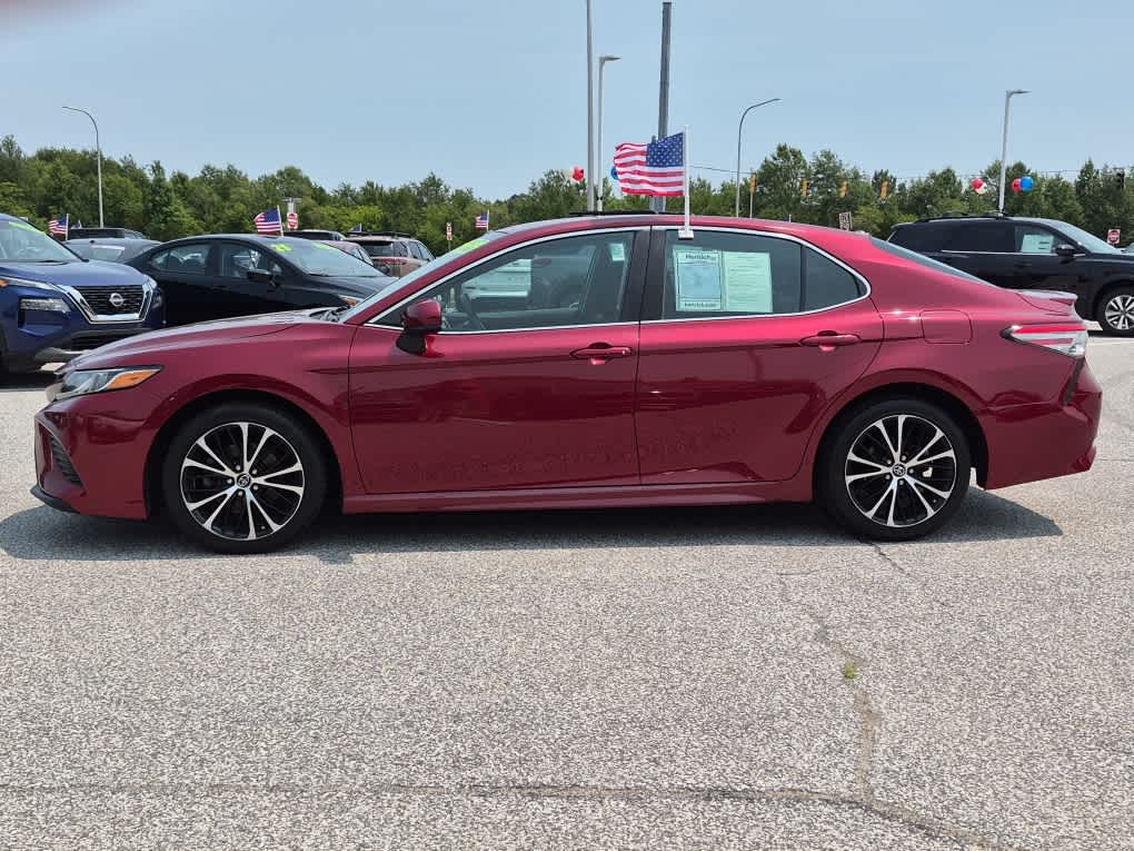 2018 Toyota Camry SE - Ruby Flare Pearl exterior view 5