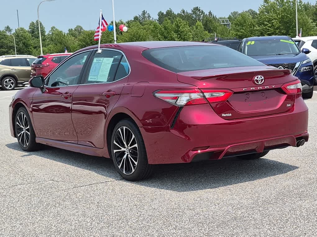 2018 Toyota Camry SE - Ruby Flare Pearl exterior view 4
