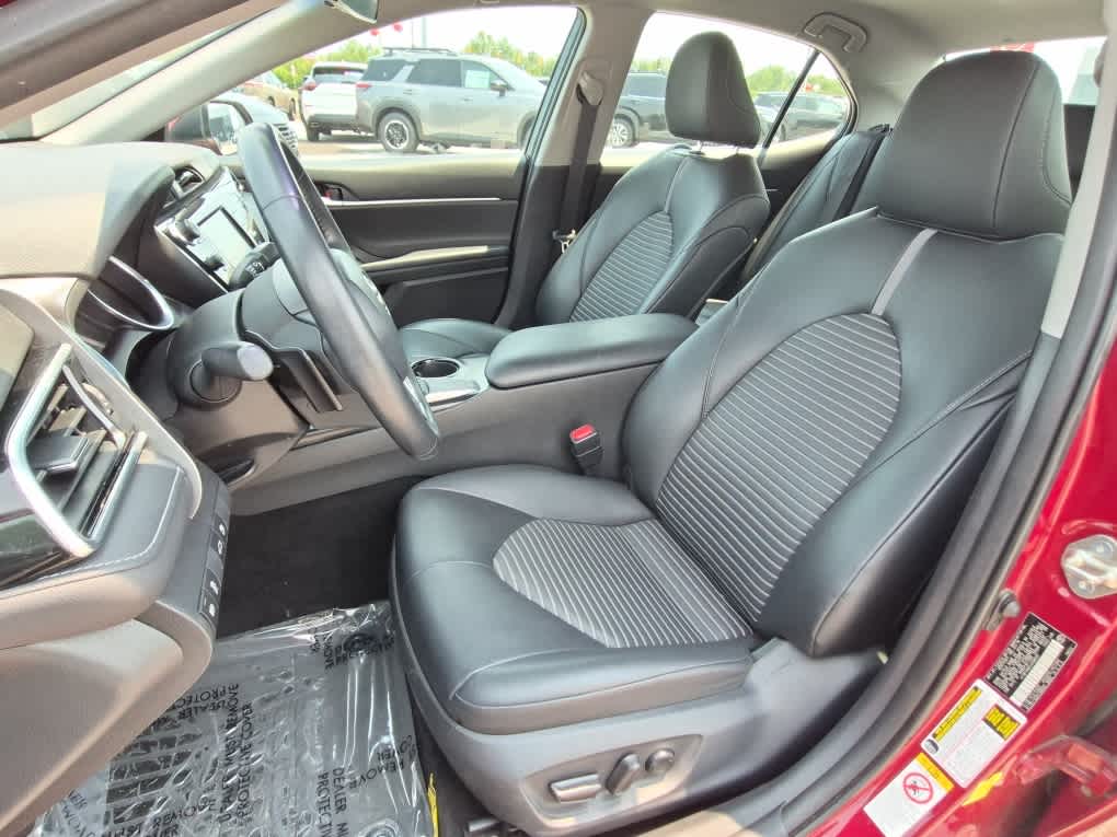 2018 Toyota Camry SE - Ruby Flare Pearl exterior view 10