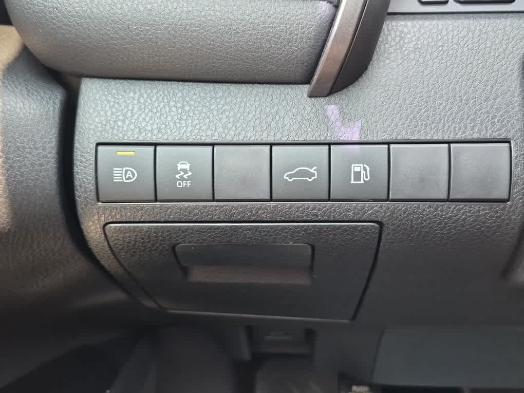 2018 Toyota Camry SE - Ruby Flare Pearl exterior view 17