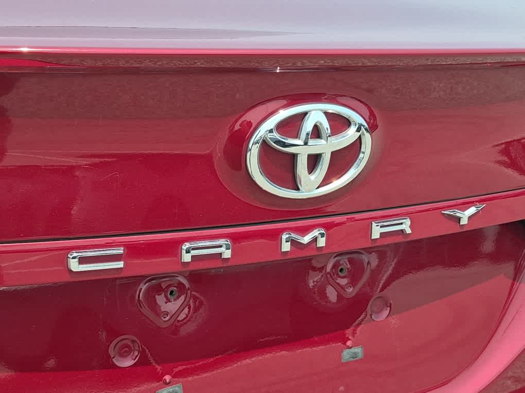 2018 Toyota Camry SE - Ruby Flare Pearl exterior view 20