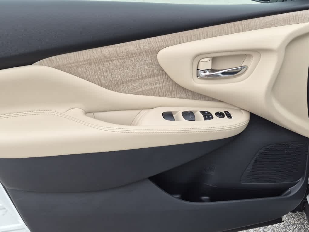 2024 Nissan Murano SV - Pearl White Tricoat exterior view 9
