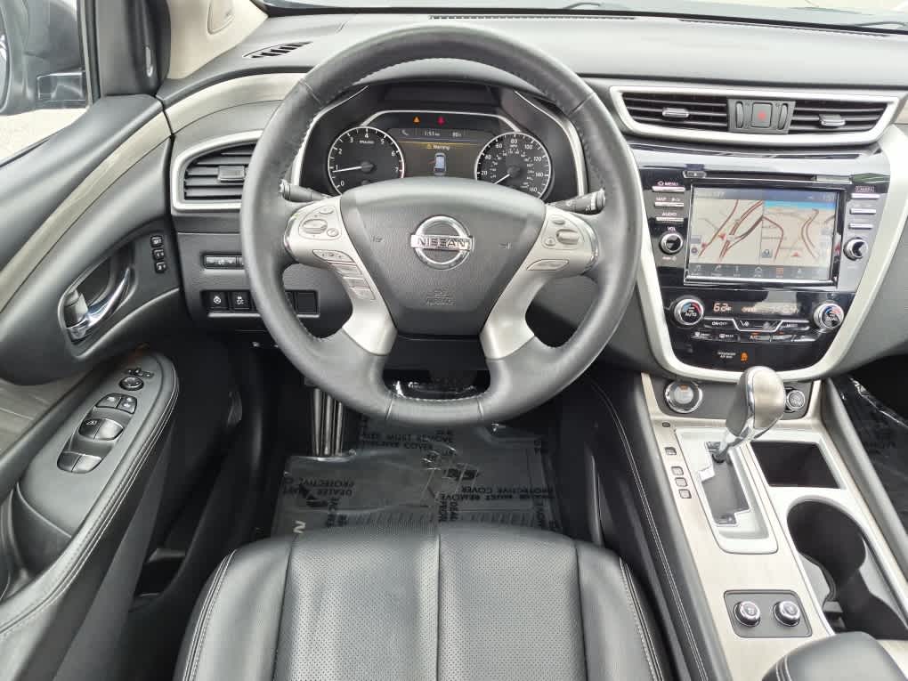 2018 Nissan Murano Platinum - Magnetic Black Metallic exterior view 9
