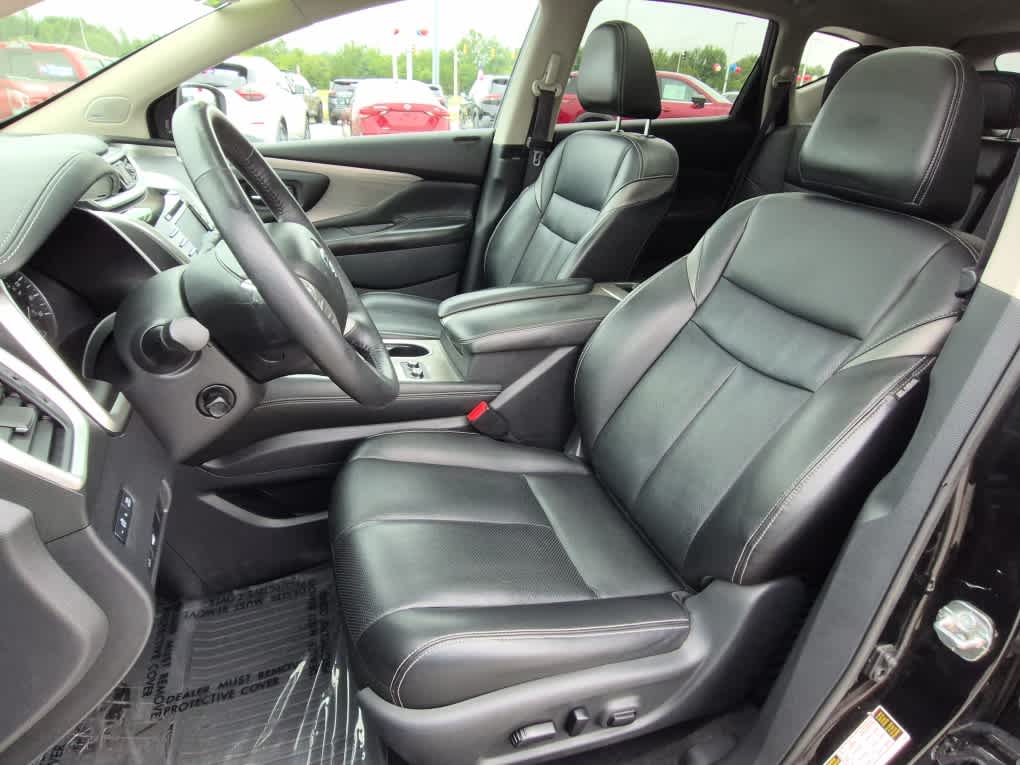2018 Nissan Murano Platinum - Magnetic Black Metallic exterior view 11