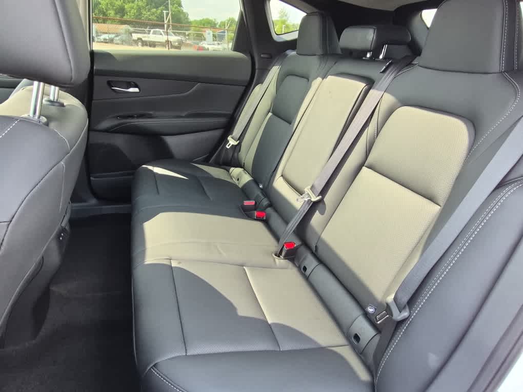 2026 Nissan Murano SL - Everest White Pearl Tricoat exterior view 7