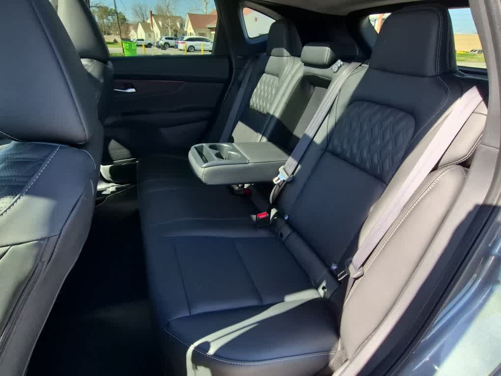 2026 Nissan Murano Platinum - Gun Metallic exterior view 7