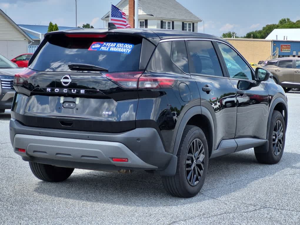 2023 Nissan Rogue S - Super Black exterior view 3