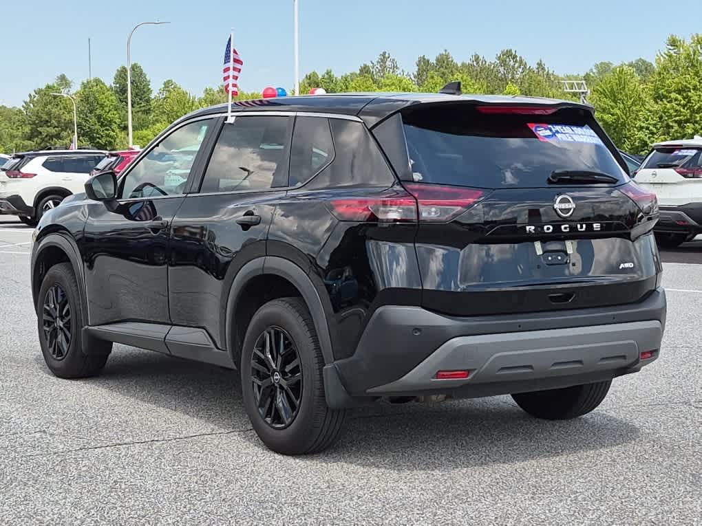 2023 Nissan Rogue S - Super Black exterior view 4