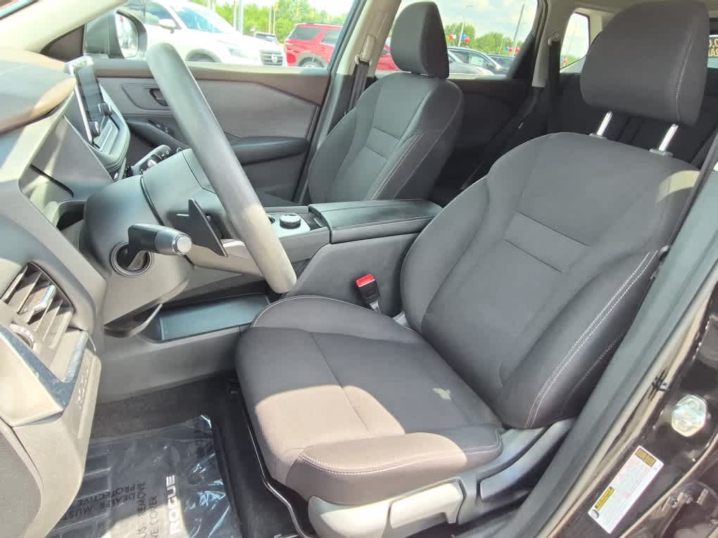 2023 Nissan Rogue S - Super Black exterior view 10