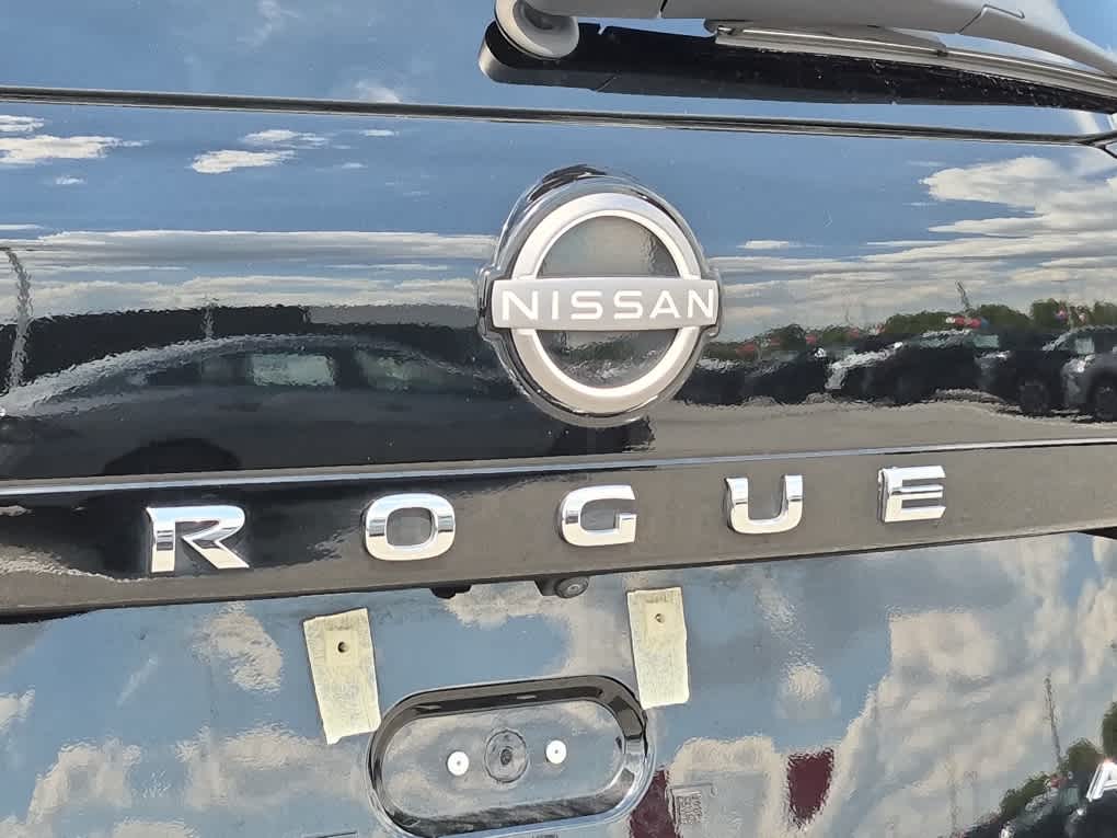 2023 Nissan Rogue S - Super Black exterior view 20