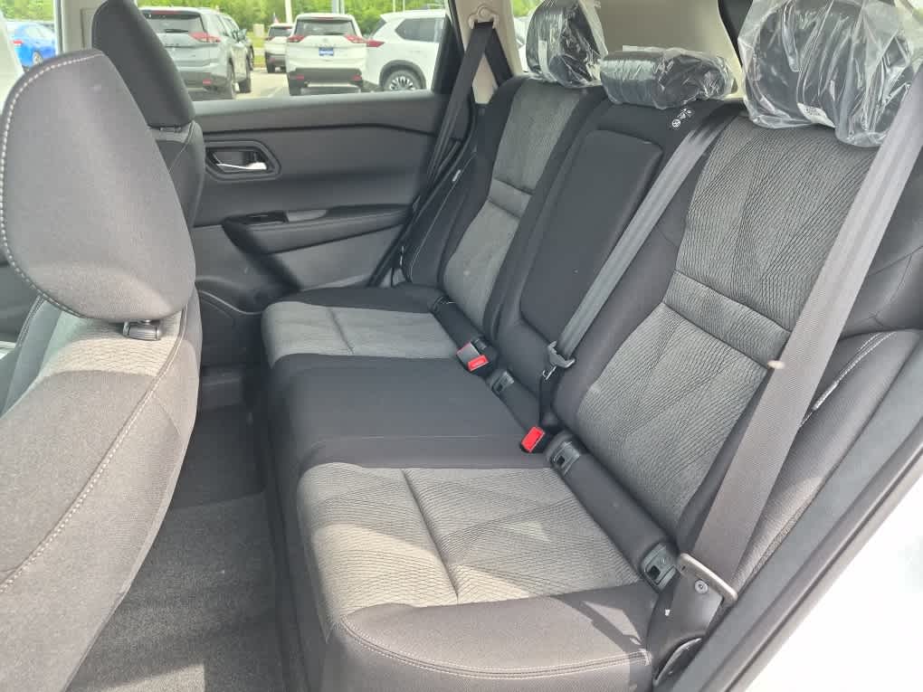 2026 Nissan Rogue SV - Everest White Pearl Tricoat exterior view 7