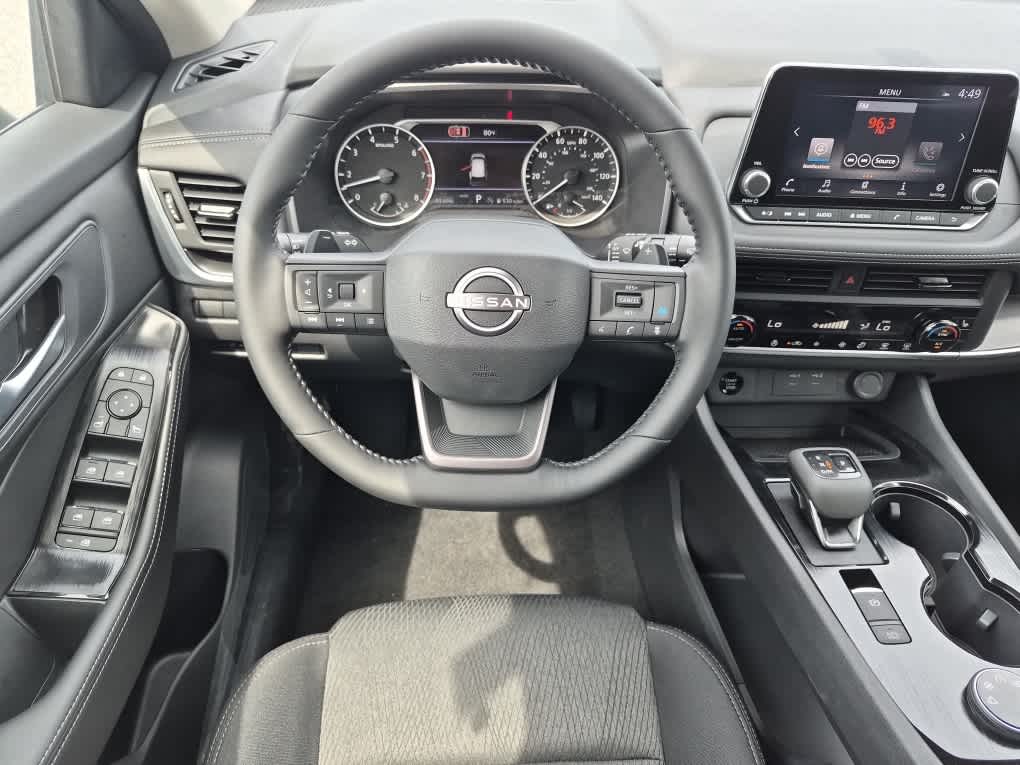 2026 Nissan Rogue SV - Everest White Pearl Tricoat exterior view 8