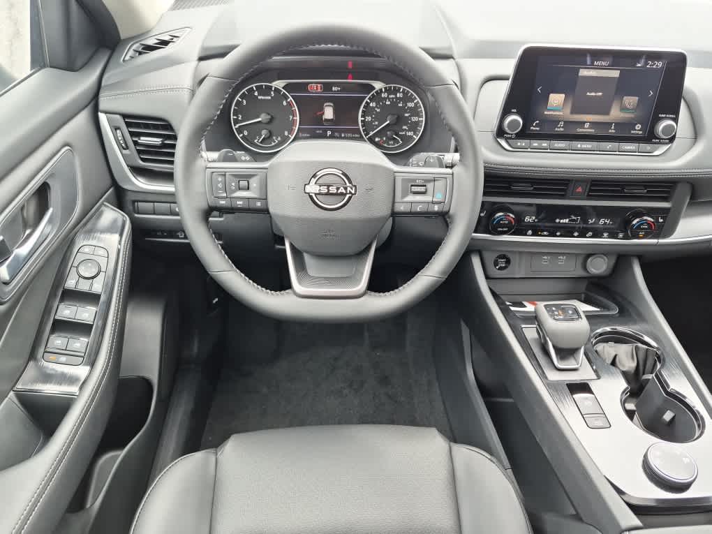 2026 Nissan Rogue Dark Armor - Everest White Pearl Tricoat exterior view 8