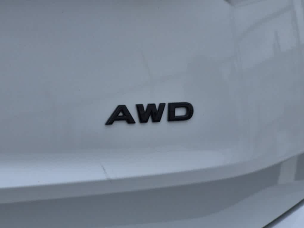 2026 Nissan Rogue Dark Armor - Everest White Pearl Tricoat exterior view 19