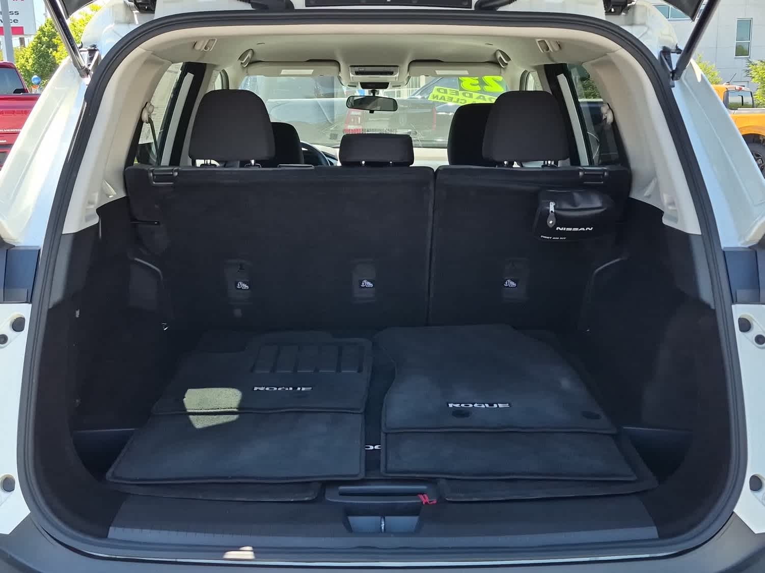 2023 Nissan Rogue SV - Pearl White Tricoat exterior view 20