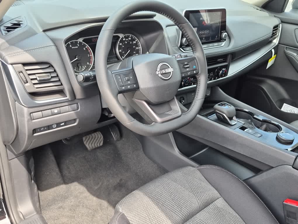 2026 Nissan Rogue SV - Super Black exterior view 11