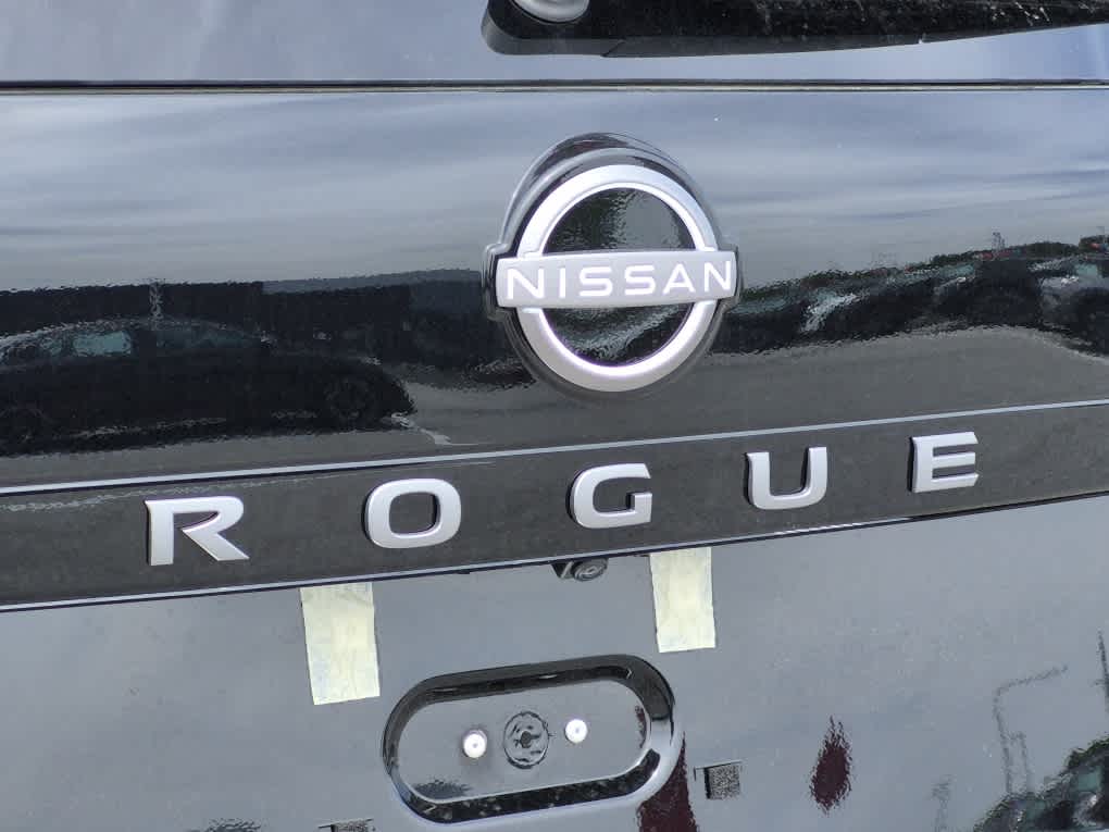2026 Nissan Rogue SV - Super Black exterior view 19