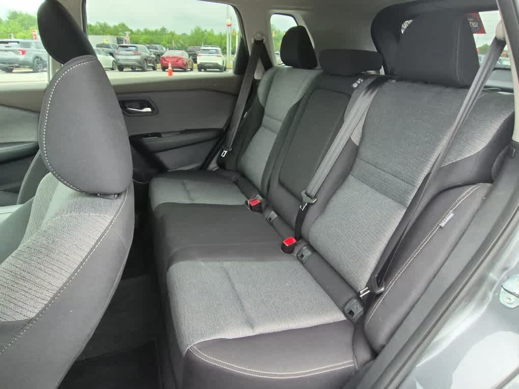 2023 Nissan Rogue SV - Gun Metallic exterior view 7