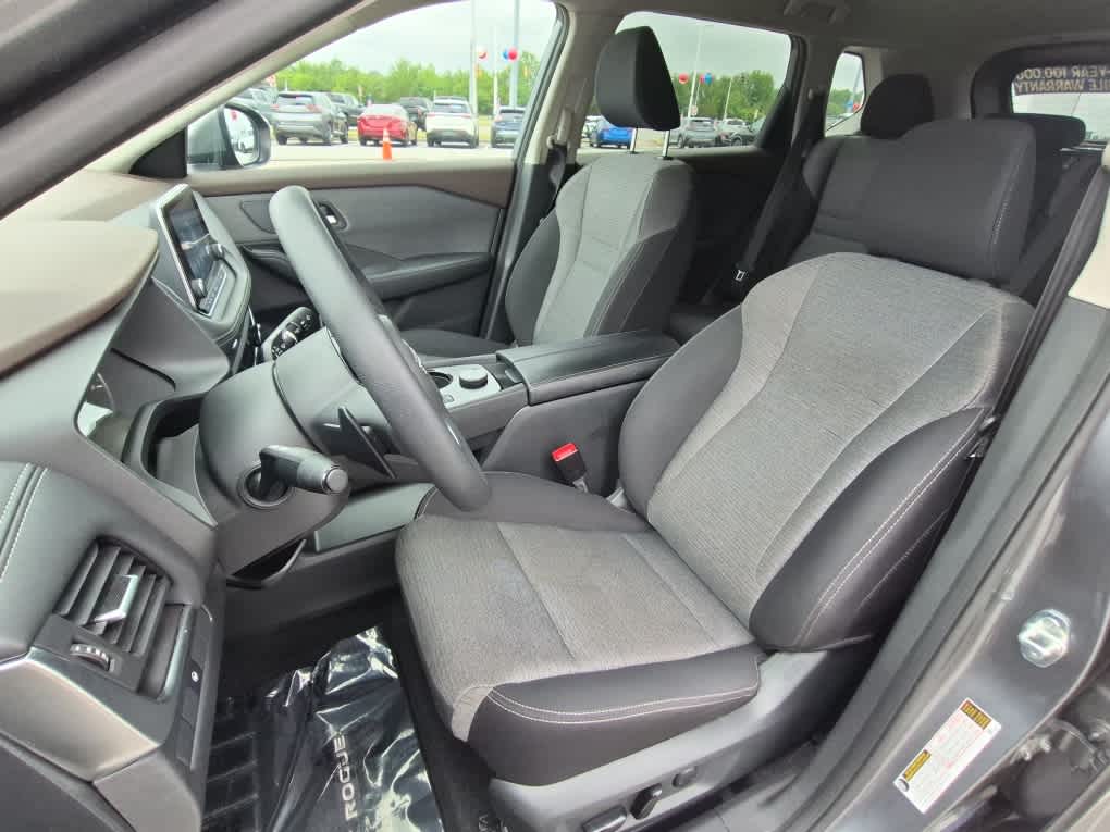 2023 Nissan Rogue SV - Gun Metallic exterior view 10