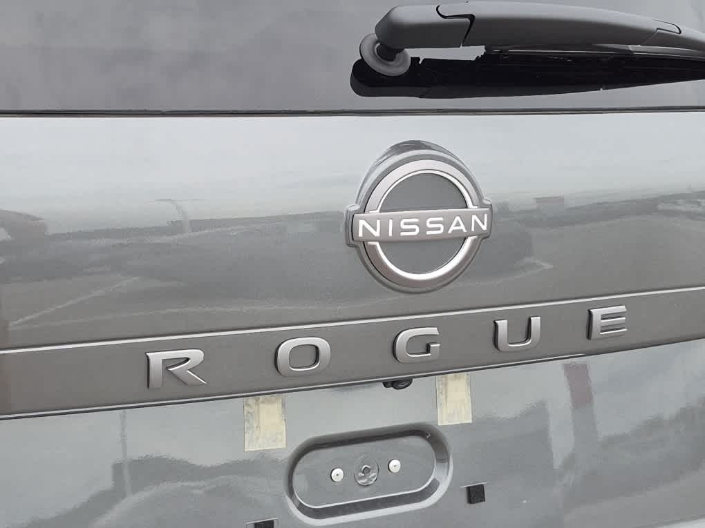 2026 Nissan Rogue SV - Gun Metallic exterior view 18