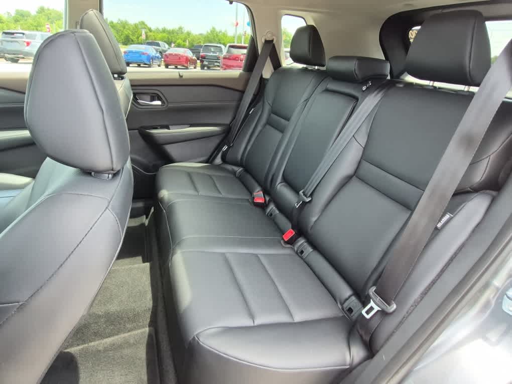 2023 Nissan Rogue SV - Gun Metallic exterior view 7