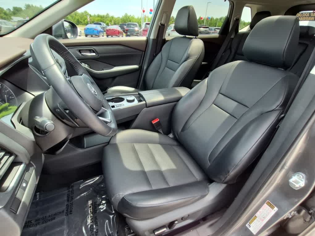 2023 Nissan Rogue SV - Gun Metallic exterior view 10
