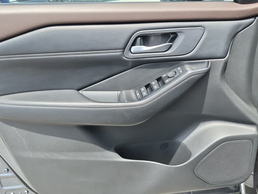 2023 Nissan Rogue SV - Gun Metallic exterior view 9