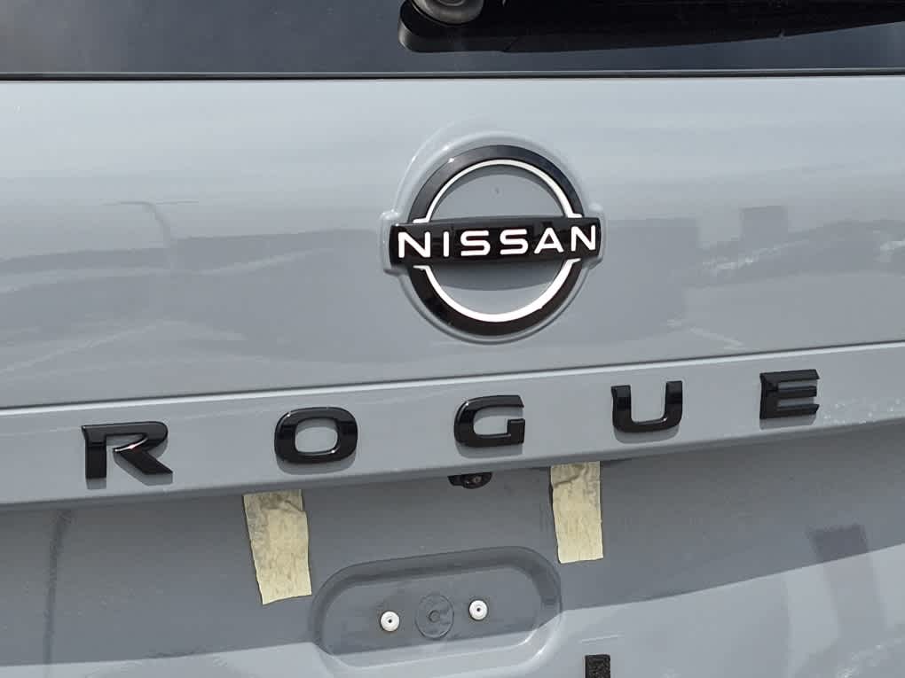 2026 Nissan Rogue Dark Armor - Boulder Gray Pearl exterior view 19