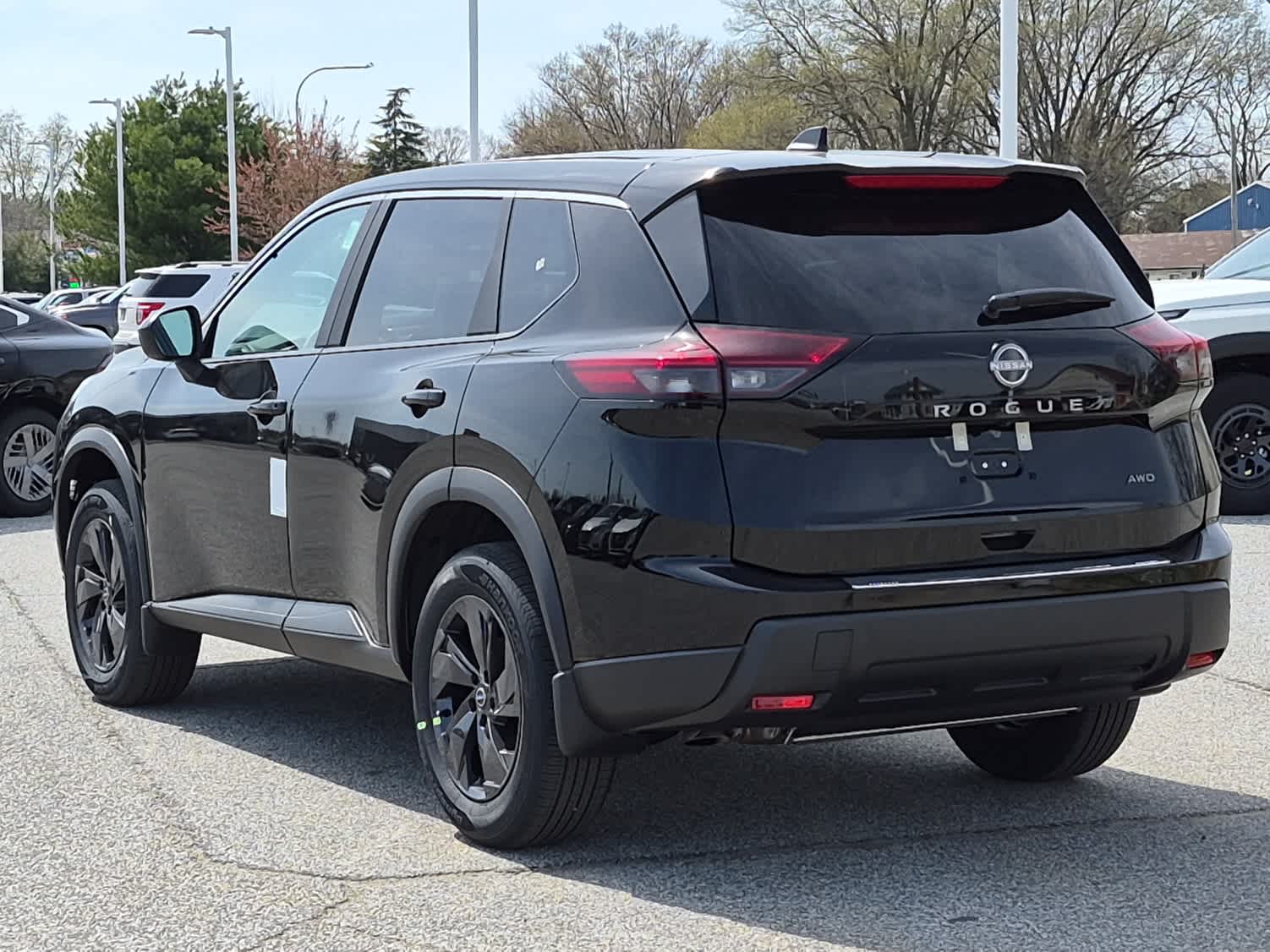 2026 Nissan Rogue SV - Super Black exterior view 4