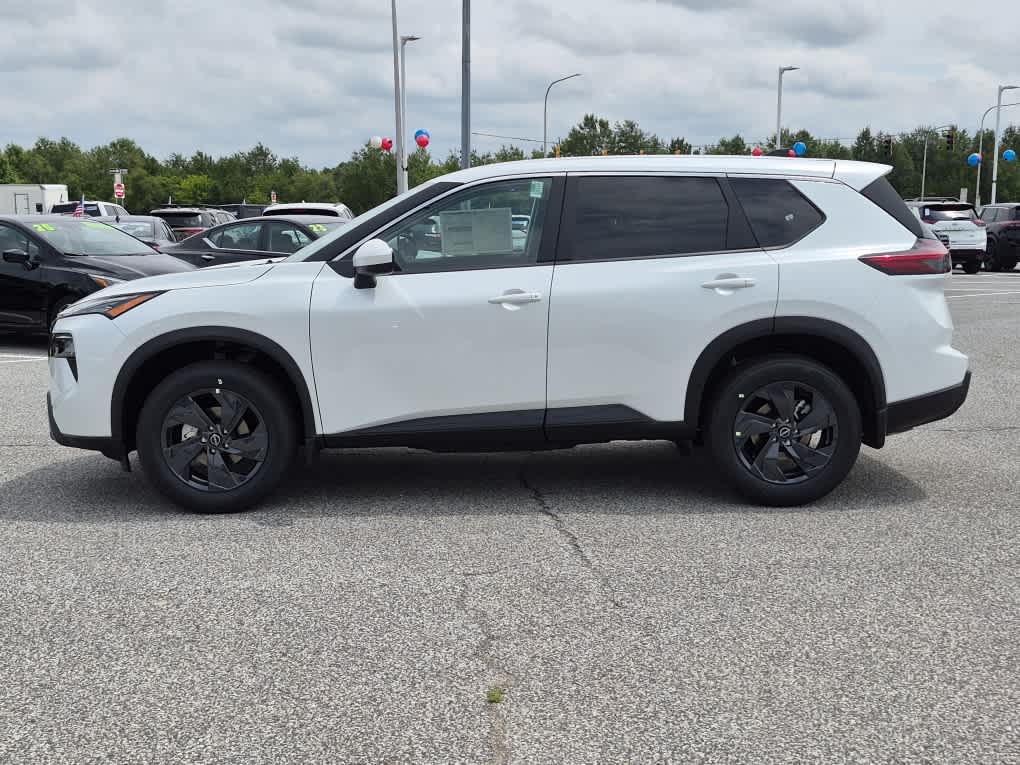 2026 Nissan Rogue SV - Everest White Pearl Tricoat exterior view 5