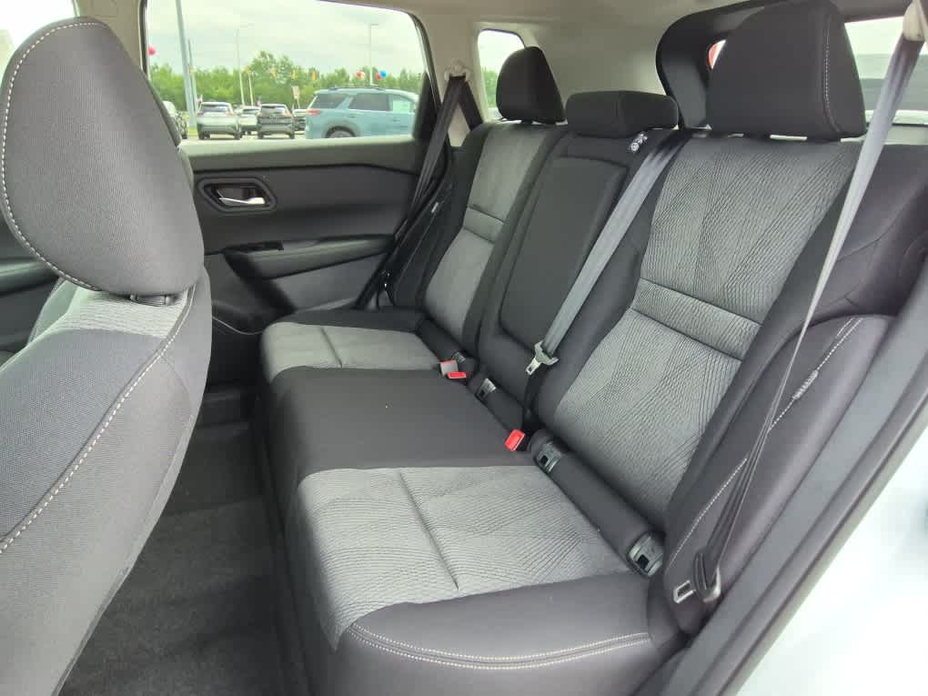 2026 Nissan Rogue SV - Everest White Pearl Tricoat exterior view 7