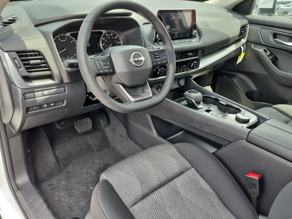 2026 Nissan Rogue SV - Everest White Pearl Tricoat exterior view 11