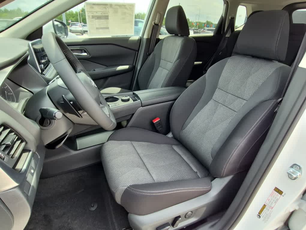2026 Nissan Rogue SV - Everest White Pearl Tricoat exterior view 10