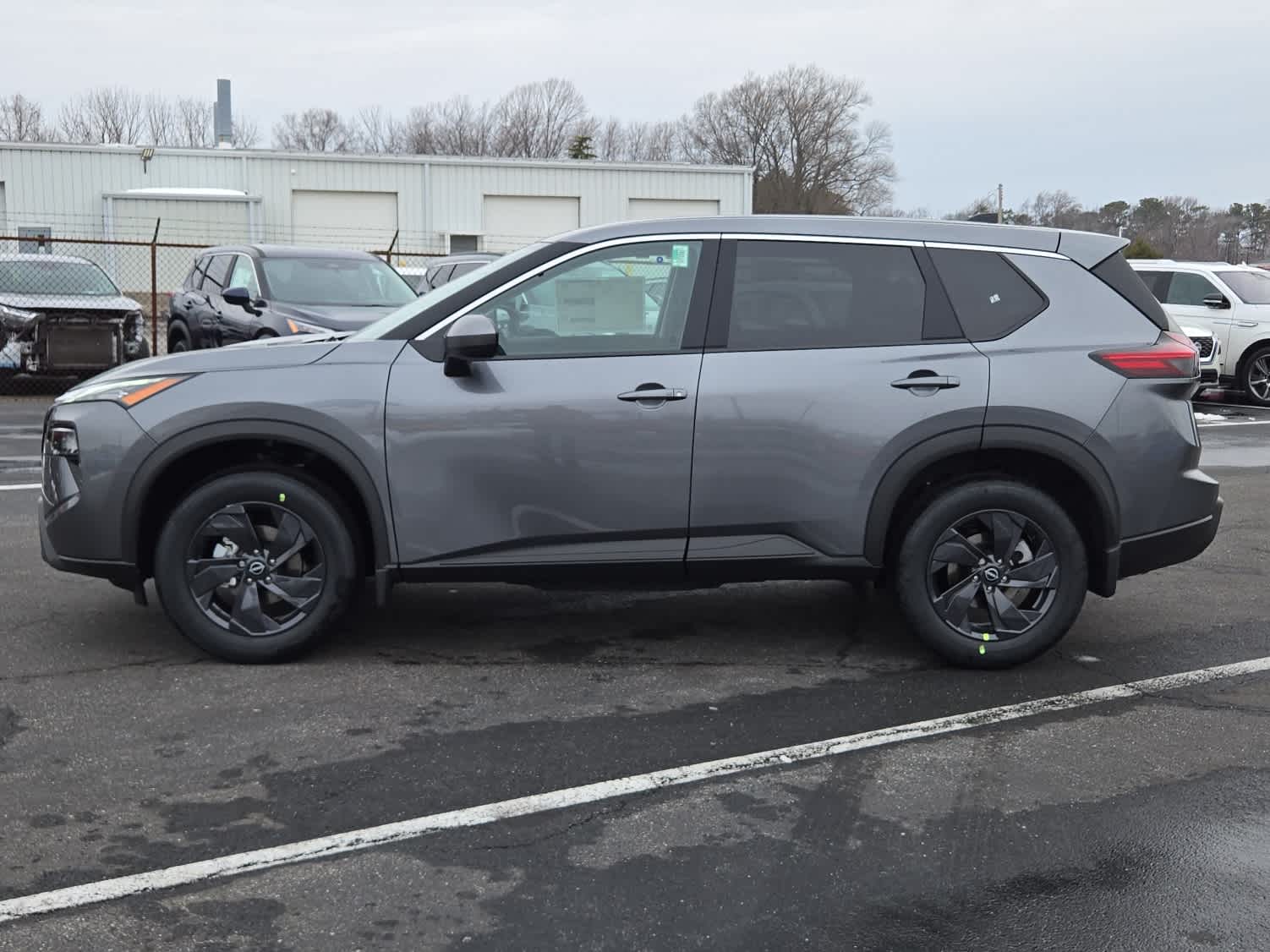 2026 Nissan Rogue SV - Gun Metallic exterior view 5