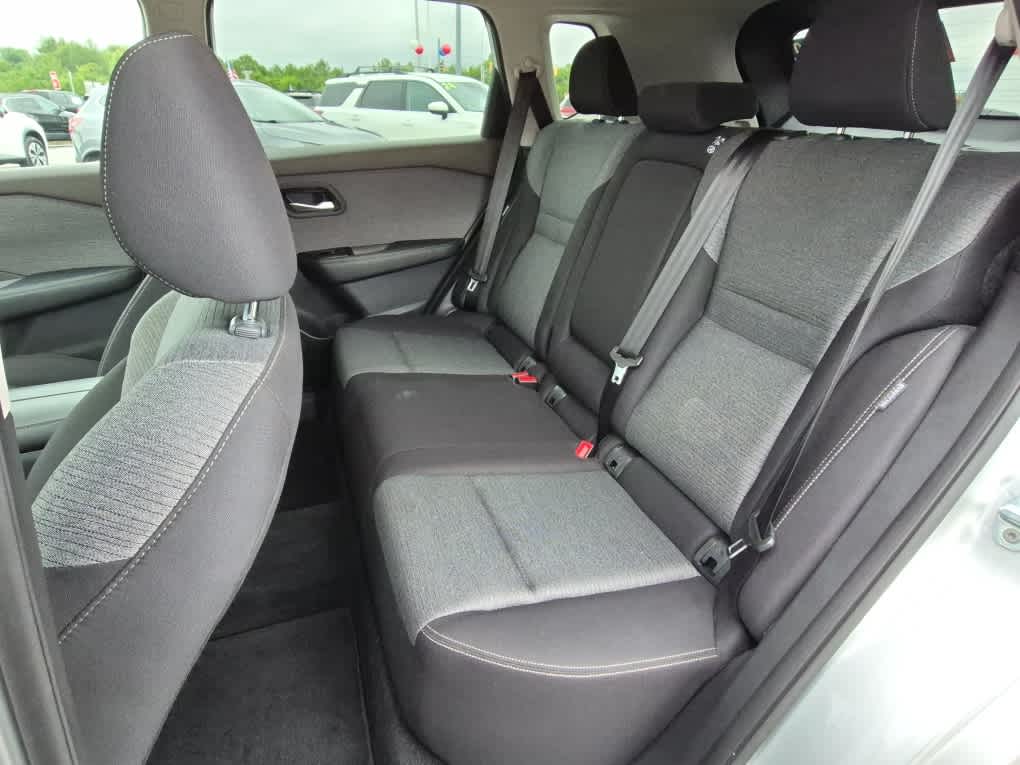 2023 Nissan Rogue SV - Brilliant Silver Metallic exterior view 7