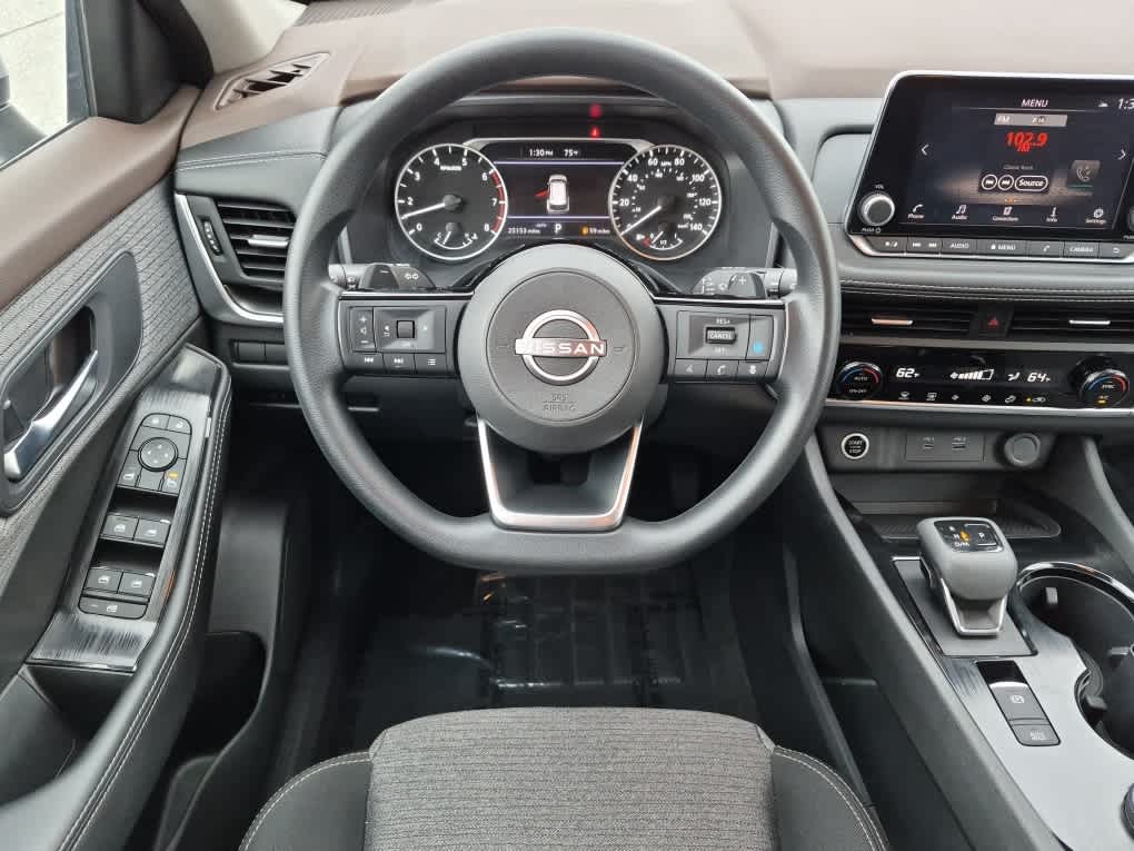 2023 Nissan Rogue SV - Brilliant Silver Metallic exterior view 8