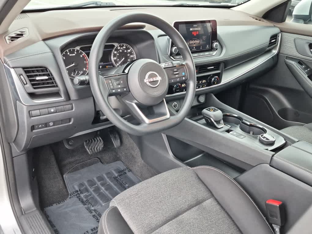 2023 Nissan Rogue SV - Brilliant Silver Metallic exterior view 11