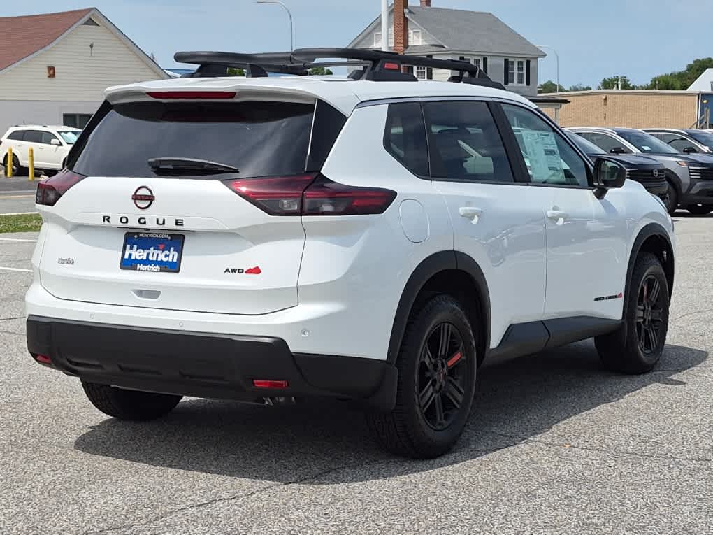 2026 Nissan Rogue Rock Creek - Everest White Pearl Tricoat exterior view 3