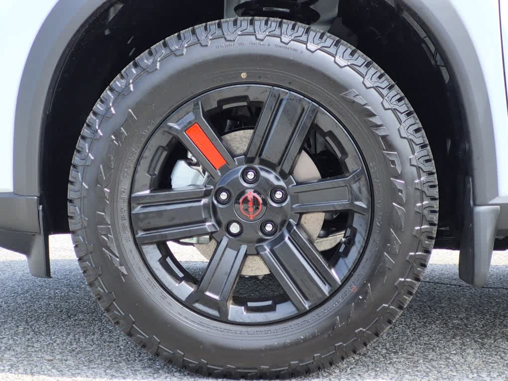 2026 Nissan Rogue Rock Creek - Everest White Pearl Tricoat exterior view 6
