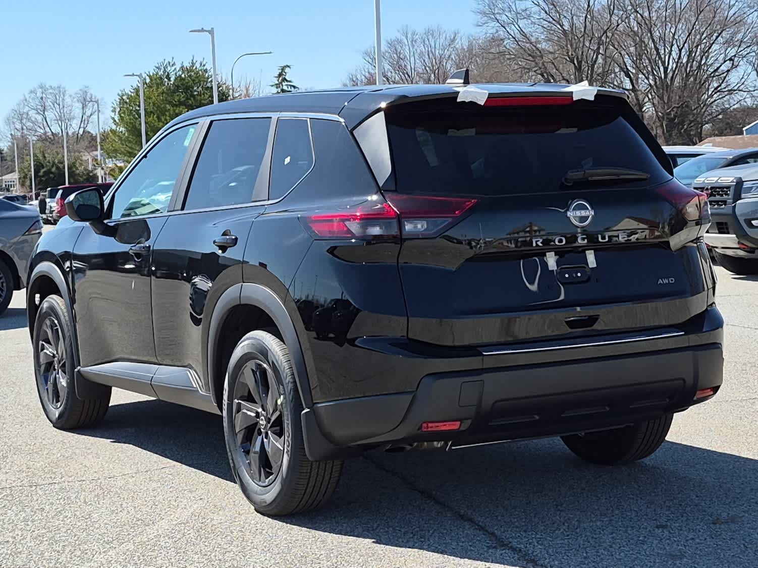 2026 Nissan Rogue SV - Super Black exterior view 4