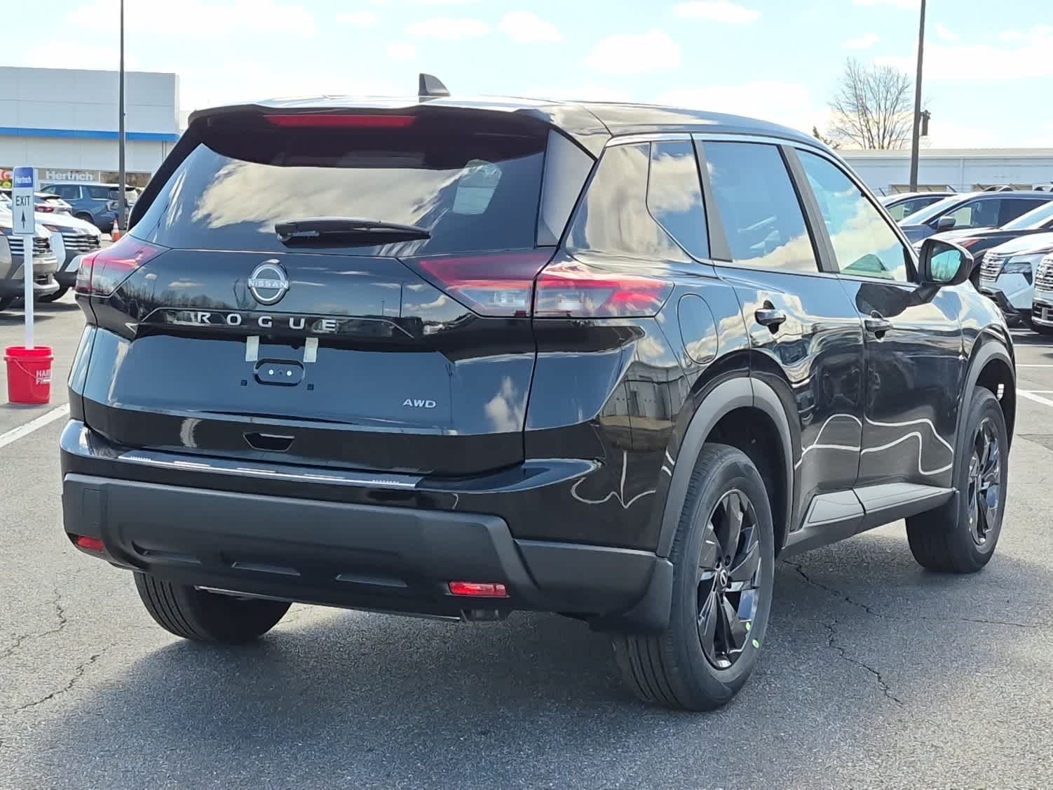 2026 Nissan Rogue SV - Super Black exterior view 3