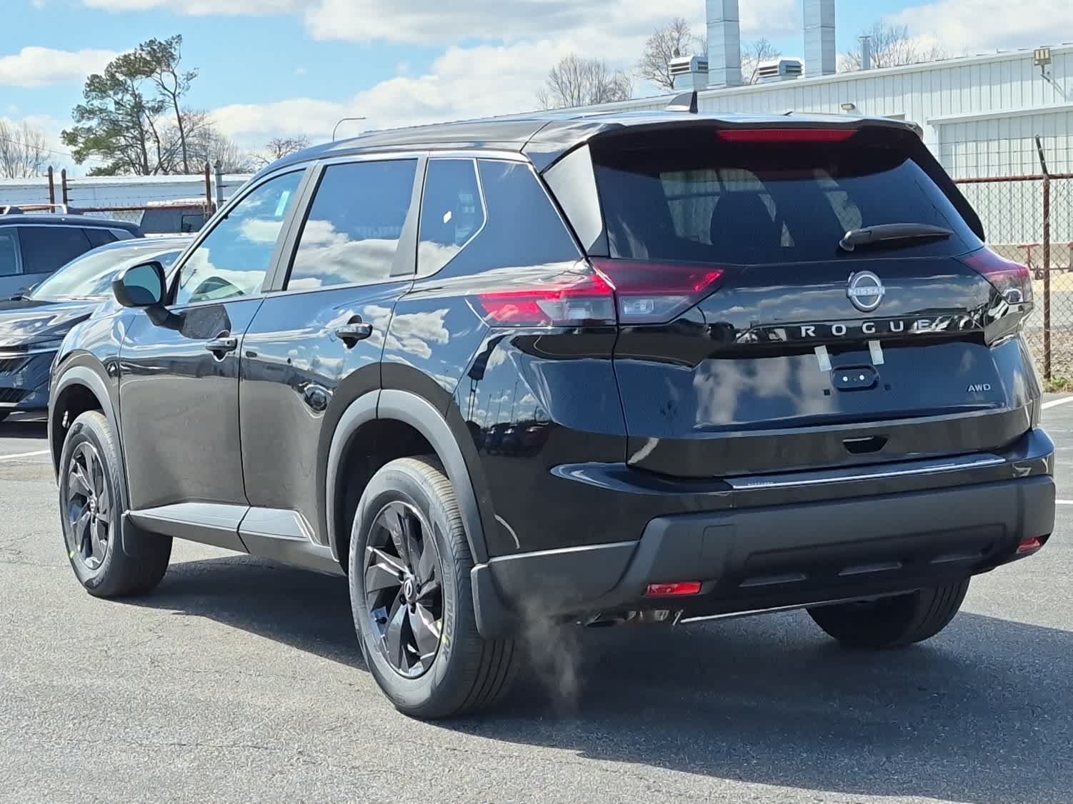 2026 Nissan Rogue SV - Super Black exterior view 4