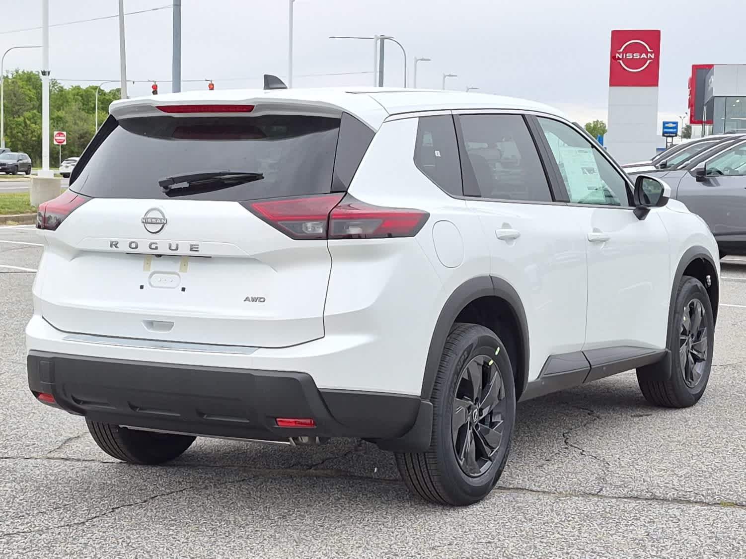 2026 Nissan Rogue SV - Everest White Pearl Tricoat exterior view 3