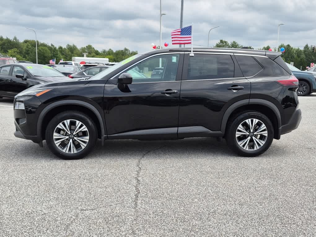 2023 Nissan Rogue SV - Super Black exterior view 5