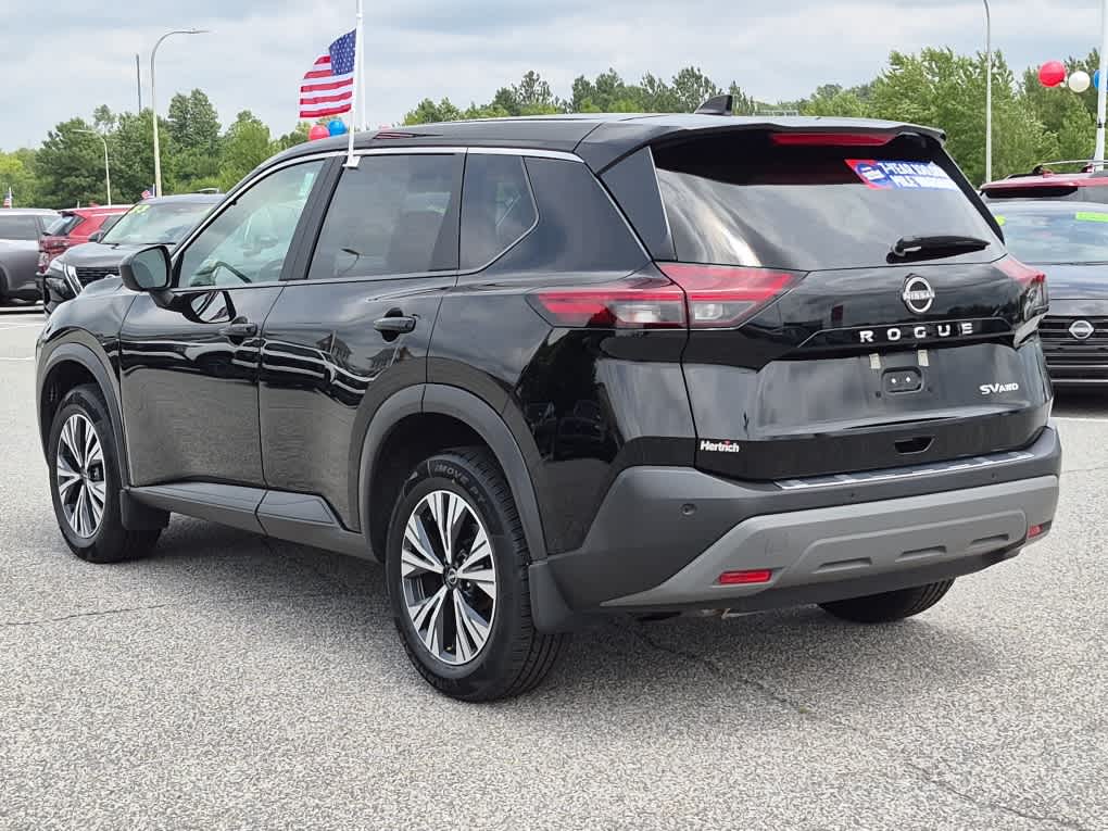 2023 Nissan Rogue SV - Super Black exterior view 4
