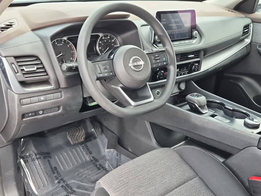 2023 Nissan Rogue SV - Super Black exterior view 11