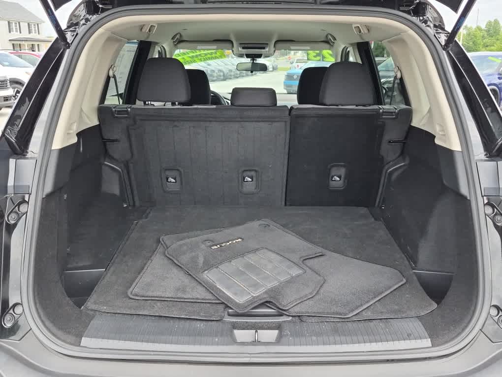 2023 Nissan Rogue SV - Super Black exterior view 19